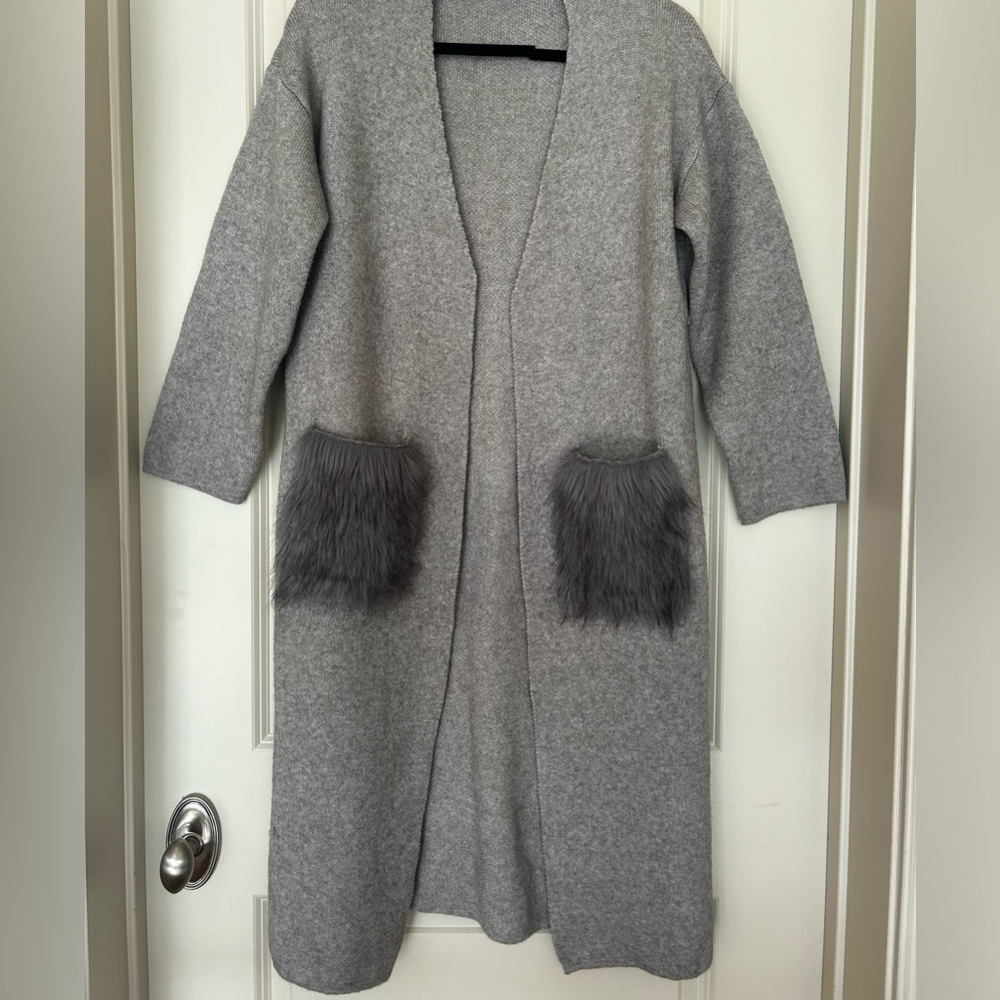 Women’s gray car coat sweater. Great condition! Size Large
